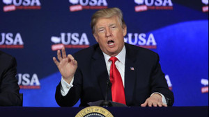 Loạt phát ngôn 'vạ miệng' khiến Tổng thống Trump hứng bão chỉ trích từ Anh, Pháp