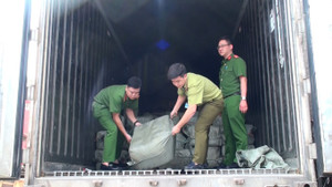 10 tấn nầm lợn bẩn nhãn mác Trung Quốc suýt lên bàn ăn