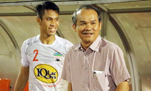 Bầu Đức 'ra tay' vụ trọng tài Nguyễn Văn Kiên thổi phạt đền tưởng tượng