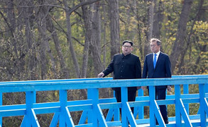 Báo Hàn: Ông Kim Jong-un nhiều lần nhắc đến Việt Nam trong hội nghị thượng đỉnh