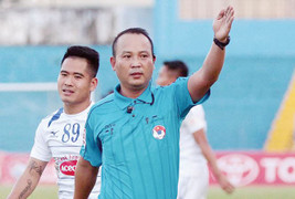 Trọng tài tưởng tượng phạt đền 'hại' HAGL bị treo còi vô thời hạn?