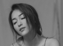 Khả Ngân tiết lộ khoảng thời gian thất vọng, suy sụp đến không sống nổi