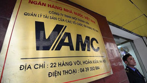VAMC gửi ngân hàng gần 18.000 tỷ, nhiều sếp nhận lương gần 100 triệu đồng/tháng