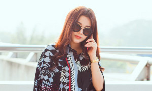 ‘Ngọc nữ Bolero’ Tố My khoe gu thời trang cá tính tại sân bay