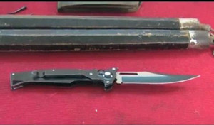 Mang dao đi cướp 33 nghìn đồng để trả nợ