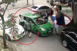 Đỗ xe ngang ngược, đánh lái xe taxi phun máu: Chuyển hồ sơ lên công an quận xử lý