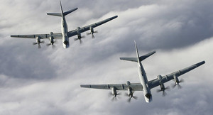 Chiến đấu cơ Mỹ đối đầu máy bay ném bom 'Gấu Nga' trên không phận quốc tế