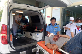 Clip: Hiện trường xe chở đoàn hưu trí Công an Yên Bái bị tai nạn ở Khánh Hòa