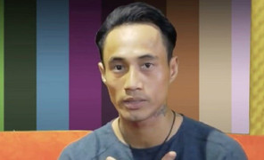 Phạm Anh Khoa: 'Ở showbiz, vỗ mông nhau cũng là cách chào hỏi'