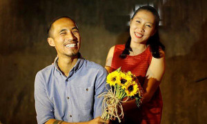 Chia sẻ 'tự hào' vì chồng, vợ Phạm Anh Khoa bị 'ném đá'