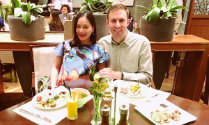 Cận kề ngày sinh, diễn viên Lan Phương đăng ký kết hôn với chồng Tây