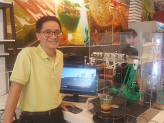 Độc đáo robot pha chế cà phê đầu tiên tại thành phố Hồ Chí Minh