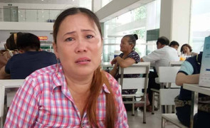 Người mẹ cầu xin cộng đồng giúp đỡ để có tiền lo hậu sự cho con