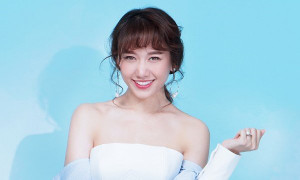 Hari Won khoe vai trần gợi cảm, đón hè với loạt trang phục nữ tính