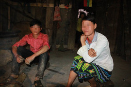 Chuyện tình đẹp như mơ của chàng trai có hai bộ phận sinh dục và cô gái Mông xinh đẹp