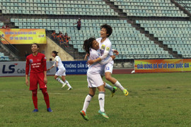 Khai mạc giải bóng đá nữ VĐQG: Chủ nhà thất bại cay đắng