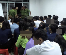 Cơ sở kinh doanh đa cấp có dấu hiệu lừa đảo, hàng trăm cảnh sát ập vào khám xét