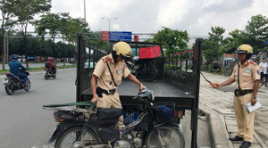 Mất xe máy của người vi phạm trong trụ sở Đội CSGT Cát Lái