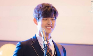 Sao nam Hàn 21 tuổi dùng dao đe dọa nữ diễn viên sau khi quấy rối