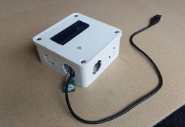 Học sinh chế tạo thiết bị giám sát sức khỏe cho người già