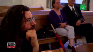 Con trai 30 tuổi không chịu dọn ra ở riêng, bị bố mẹ kiện ra tòa