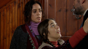 Cô dâu bé bỏng tập 88, 89: Điên cuồng vì ghen tuông, Dervan ra sức hành hạ vợ