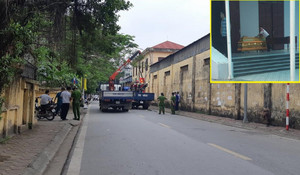 Xe tải cuốn cả gia đình đi xe máy vào gầm ở Hà Nội: Tin mới nhất