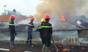 Cháy quán karaoke ở Bến Tre vào rạng sáng, 20 khách hoảng loạn tháo chạy