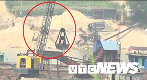 Video: Cát tặc ngang nhiên lộng hành, dân Phú Thọ phẫn uất