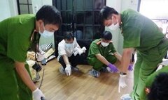 Đến phòng bạn gái chơi, thanh niên bị người lạ xông vào chém chết