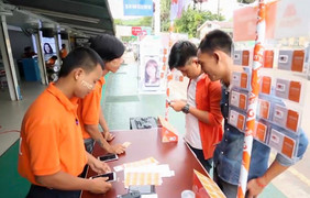 Sóng ngầm viễn thông ở 'mỏ vàng cuối cùng' của Đông Nam Á