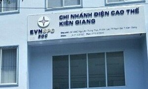 Mất chức giám đốc vì cho vợ làm trưởng phòng tổng hợp