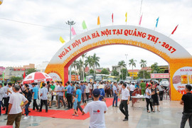 'Cháy vé' vào cổng Ngày hội Bia Hà Nội tại Quảng Trị