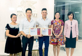 Generali Việt Nam tặng gói bảo hiểm nhân thọ cho Quốc Cơ - Quốc Nghiệp và gia đình