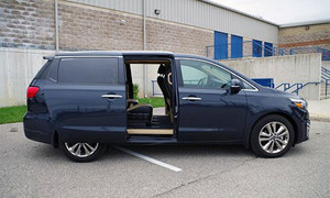 Kia triệu hồi hơn 100.000 xe Sedona vì lỗi cửa trượt