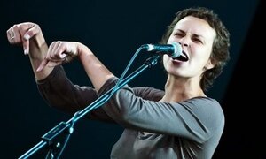 Nữ ca sĩ Nga bị cấm biểu diễn tại World Cup 2018 vì lý do chính trị