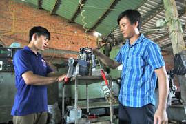 Chế tạo thành công máy cưa CD tự động