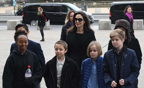 Angelina Jolie có nguy cơ mất quyền nuôi con