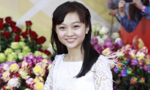 Cuộc sống tai tiếng của 'bé gái Olympic' sau vụ hát nhép năm 2008