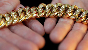 Giá vàng hôm nay 16/6: Cuối tuần đỏ sàn, giá trị giảm sâu