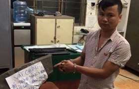 Kẻ ném tảng đá nặng 30kg vào cảnh sát cơ động ở TP.HCM bị bắt giữ