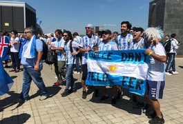 CĐV Argentina lấn át CĐV Iceland trước giờ quyết đấu