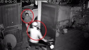 Clip: Đạo chích lái ô tô bán tải đi trộm 2 xe máy ở Bắc Ninh
