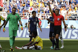Cản bóng bằng tay, hậu vệ Colombia nhận thẻ đỏ nhanh thứ hai lịch sử World Cup