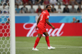 Truyền thông Anh chê tơi tả Sterling, đòi Southgate loại ngôi sao Man City