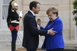 Bị ra tối hậu thư, Đức kêu gọi Pháp họp khẩn