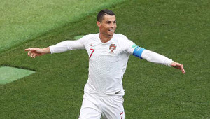 Ghi bàn tiễn Maroc về nước, Ronaldo thành 'vua dội bom' châu Âu