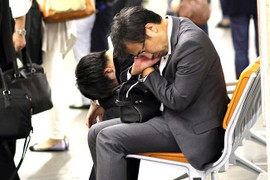 Sốc: Viên chức Nhật bị phạt vì nghỉ làm sớm 3 phút mua bữa trưa