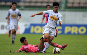 Cầu thủ HAGL xuống sức vì xem World Cup