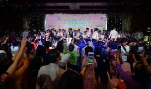 Những chuyện đời xúc động trong lễ cưới tập thể của 41 cặp vợ chồng khuyết tật